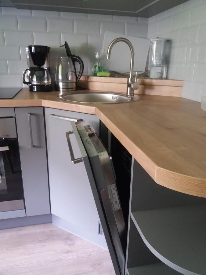 Cosy Home 10 Min From City Center Tallinn Bagian luar foto