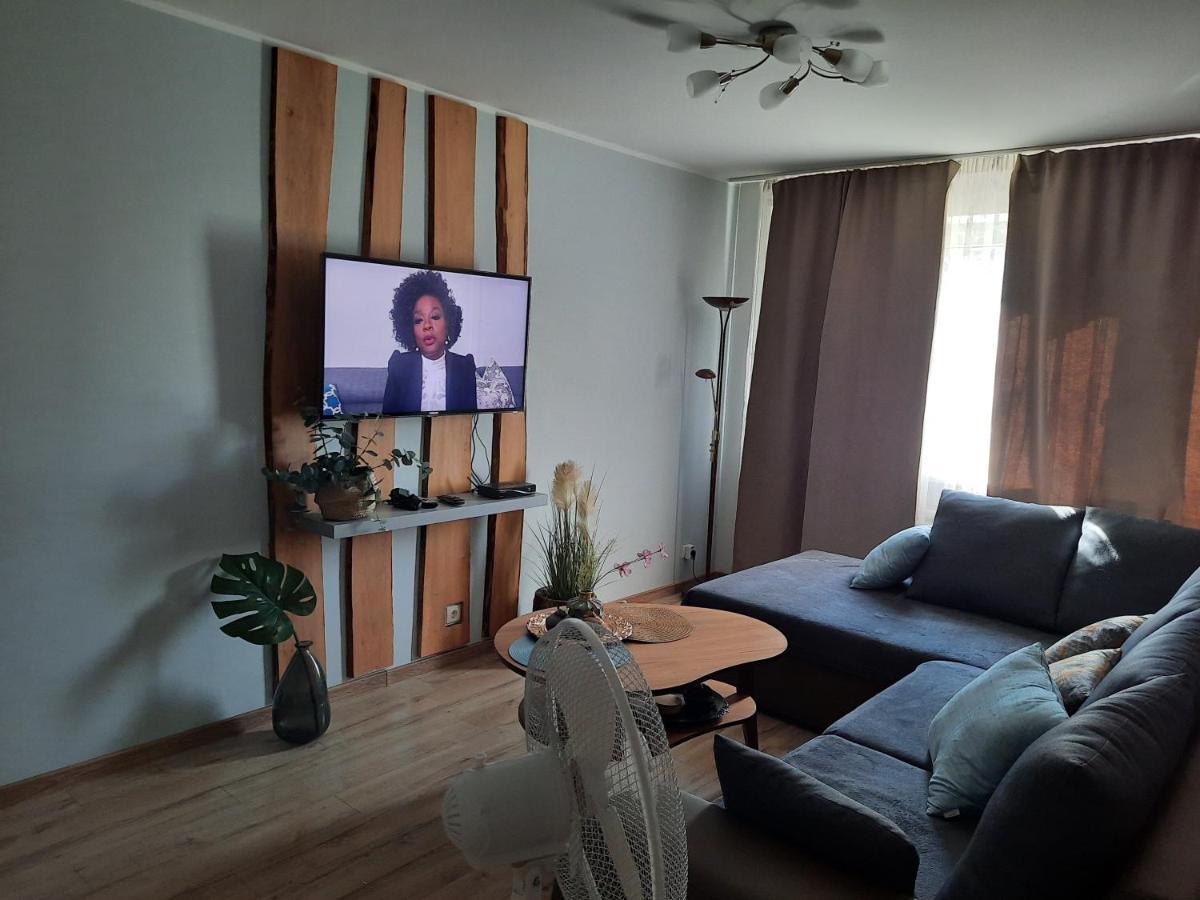 Cosy Home 10 Min From City Center Tallinn Bagian luar foto